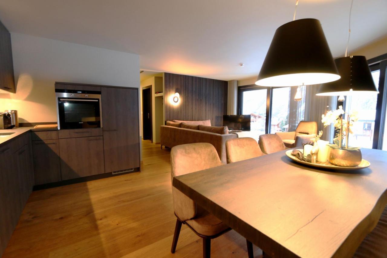 Hollywood 1 - A Luxury, Comfortable And Spacious Apartment Located Directly On The Slopes! Saas Fee Kültér fotó